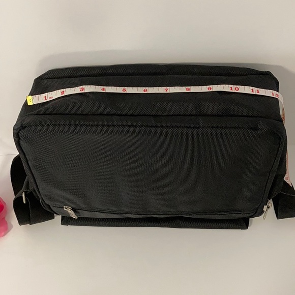 Samsonite [travel] bag. Comes with BONUS passport travel wallet! Unisex. - Picture 7 of 11